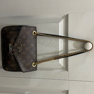 Authentic LV Passy handbag